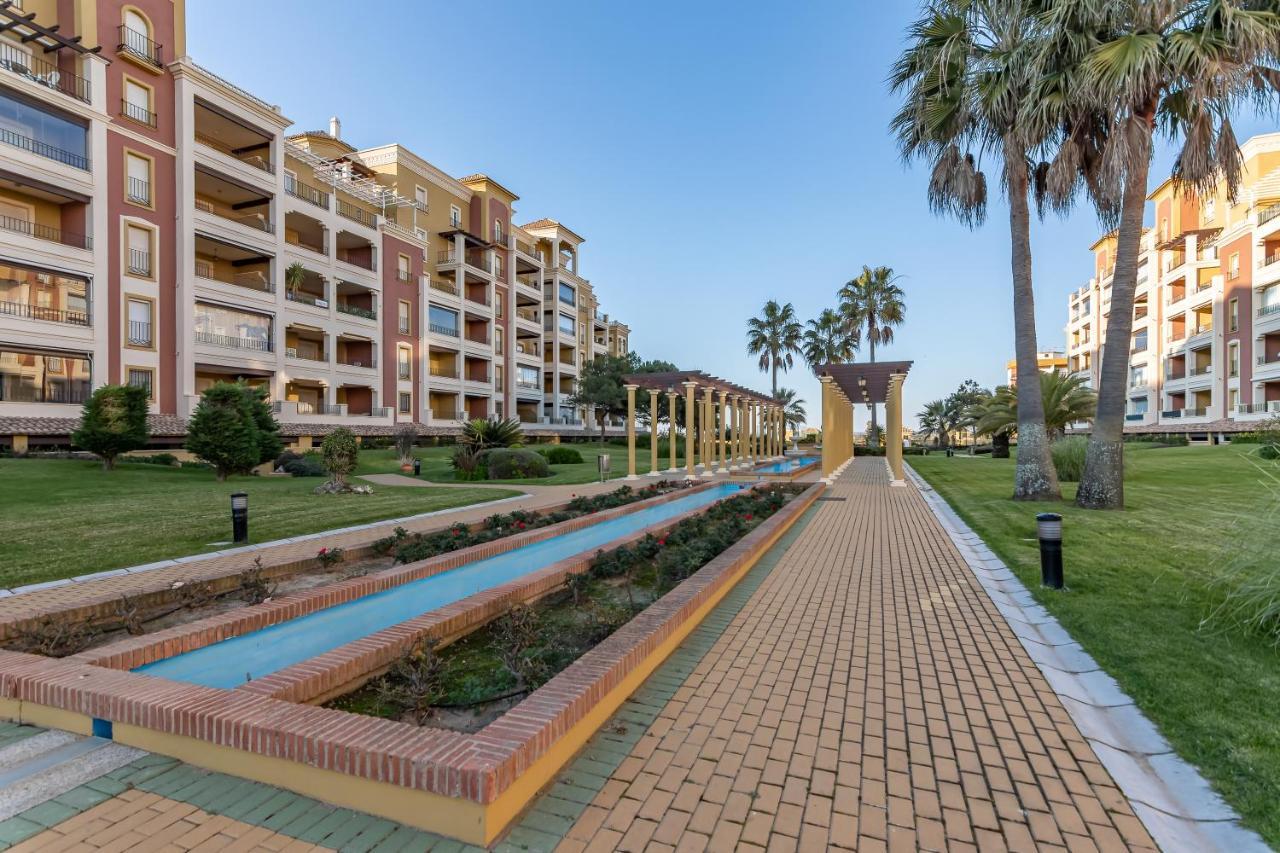 Canela Park By H