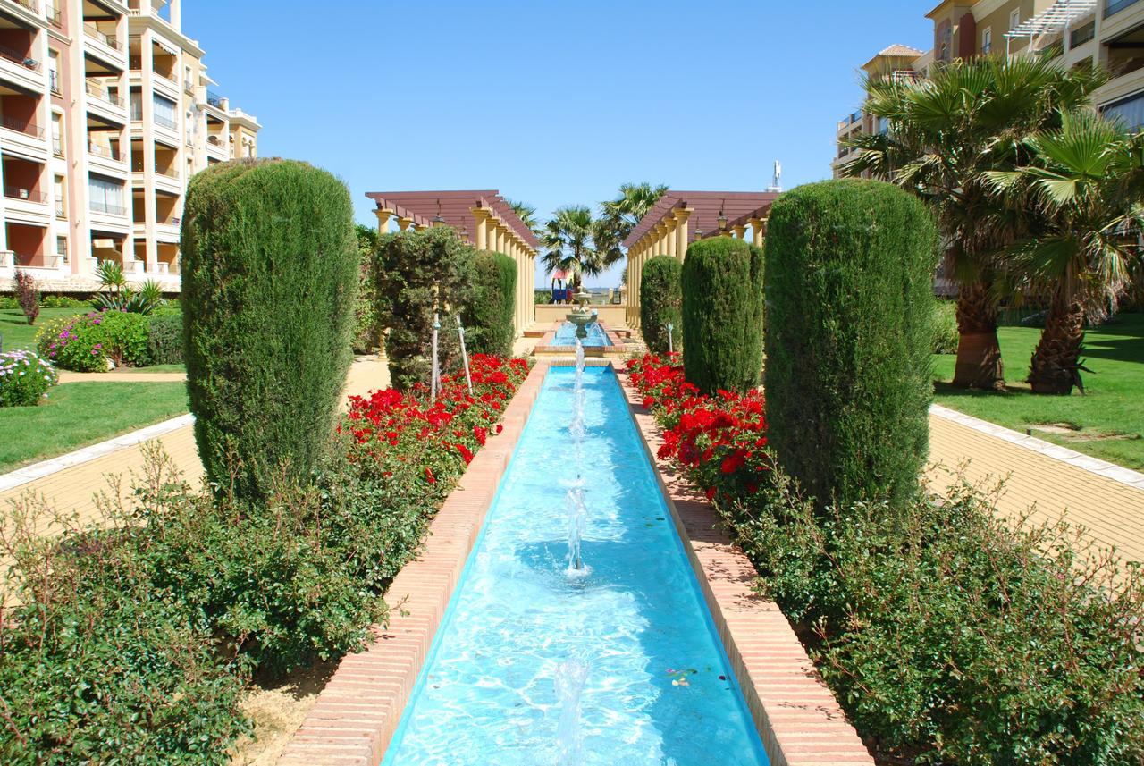 Canela Park By H *